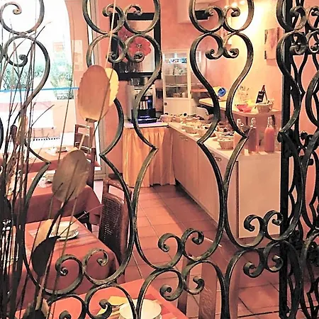 Alhambra Hotel Agde