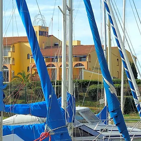 Alhambra Hotel 2*
