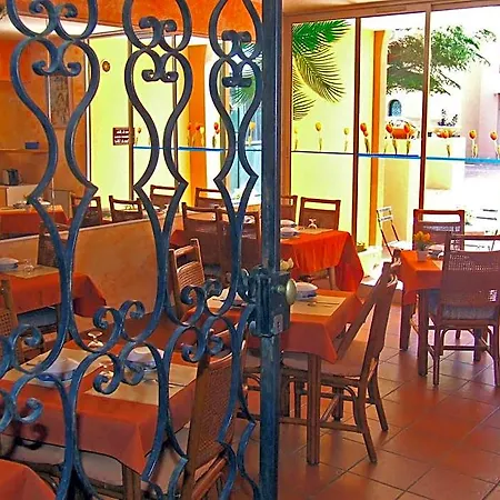 فندق Alhambra