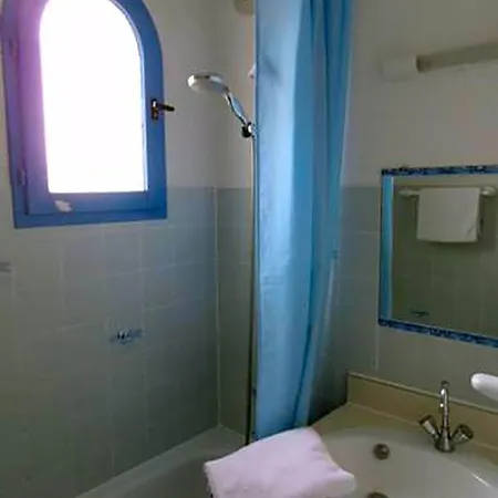 Alhambra فندق آجد