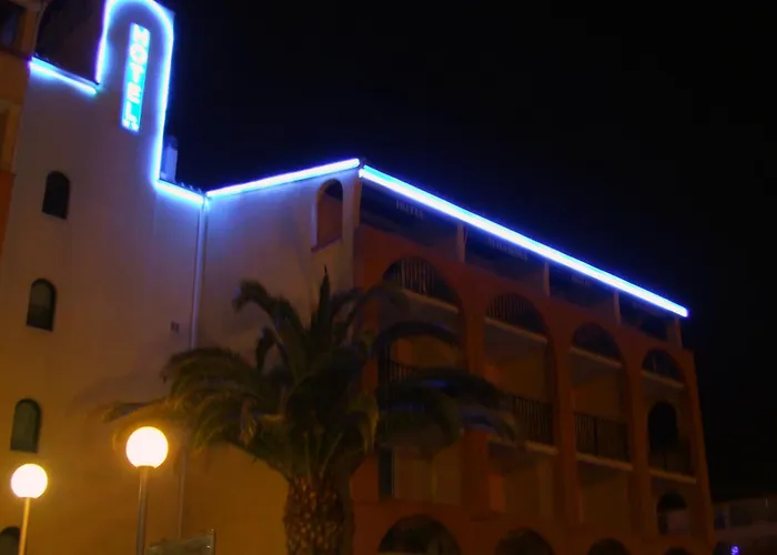 ホテル Alhambra 2*